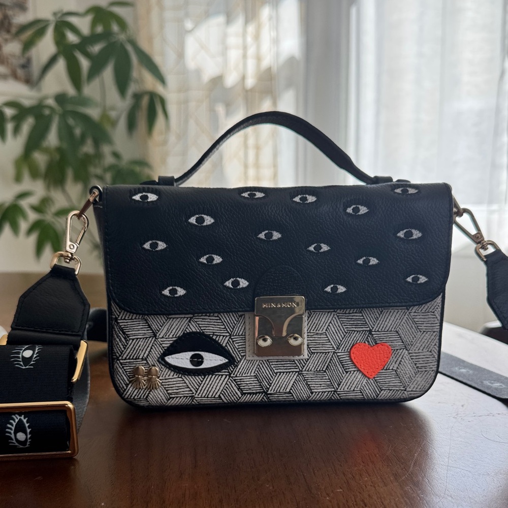 Incredible Leather Min & Mon crossbody bag 👁️ ♥️